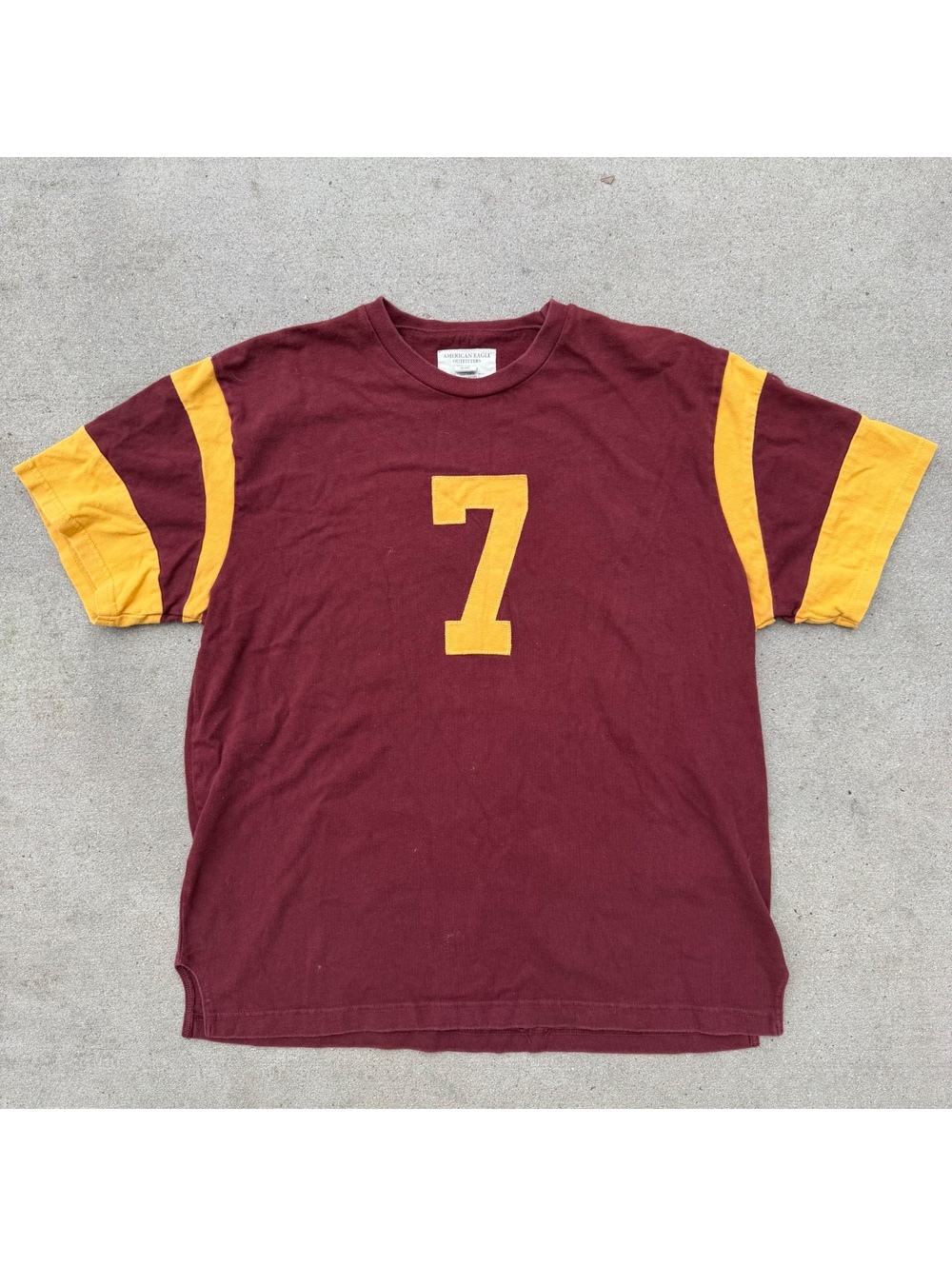 American Eagle Outfitters Mens Large Burgundy Yellow Football Tee Shirt